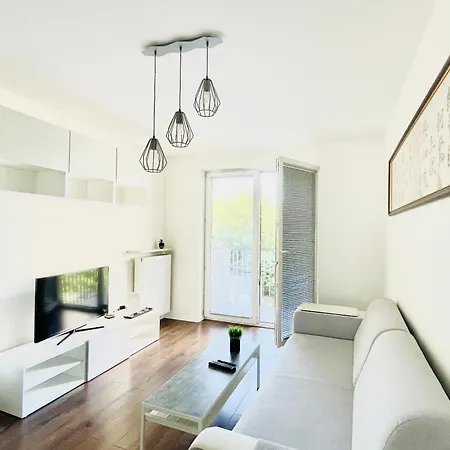 Ikigaihome Pl Modern Apartment With Garage Варшава Екстер'єр фото