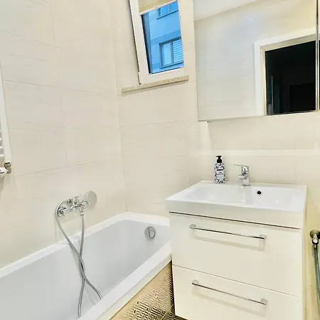 Ikigaihome Pl Modern Apartment With Garage Варшава Екстер'єр фото